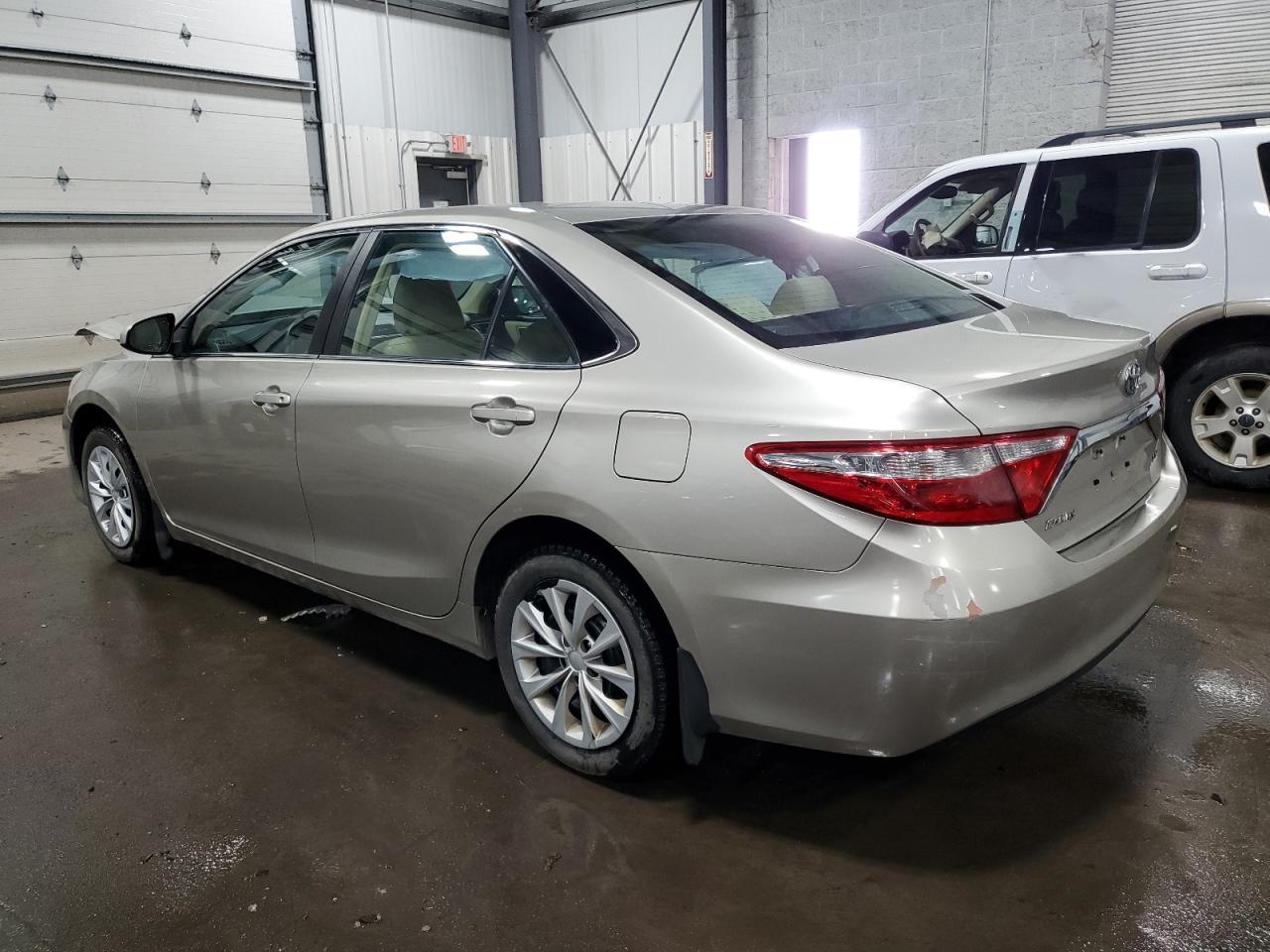 2016 TOYOTA CAMRY LE - Image 2