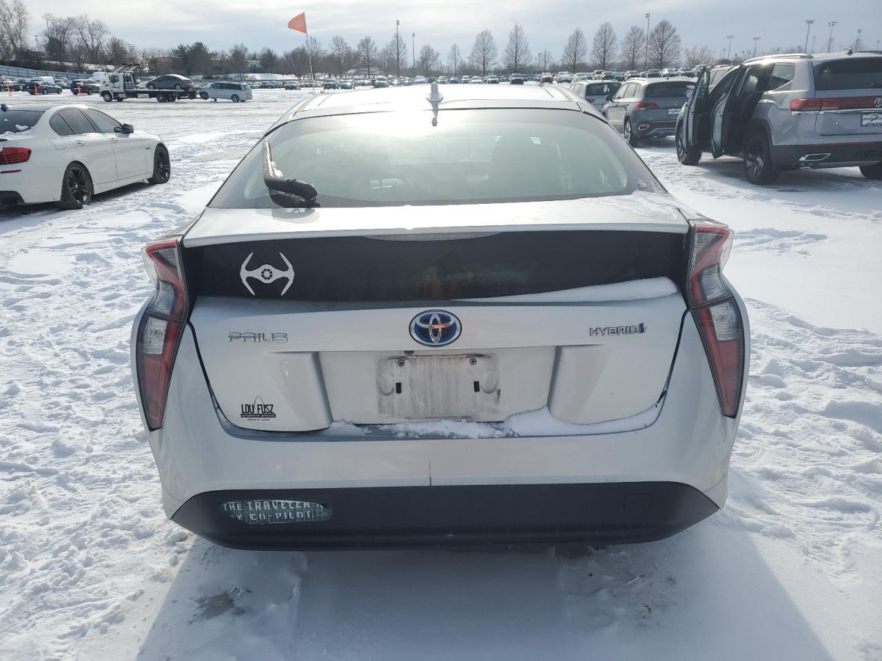 2016 TOYOTA PRIUS - Фото 6