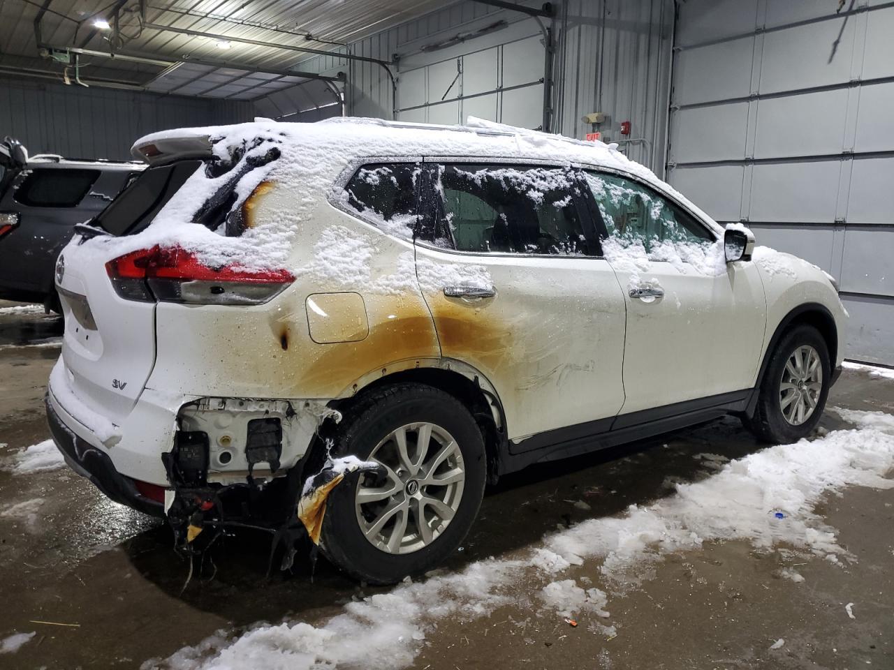 2017 NISSAN ROGUE S - Фото 3