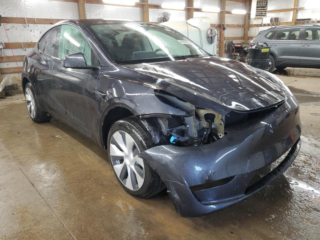 2024 TESLA MODEL Y - Image 4
