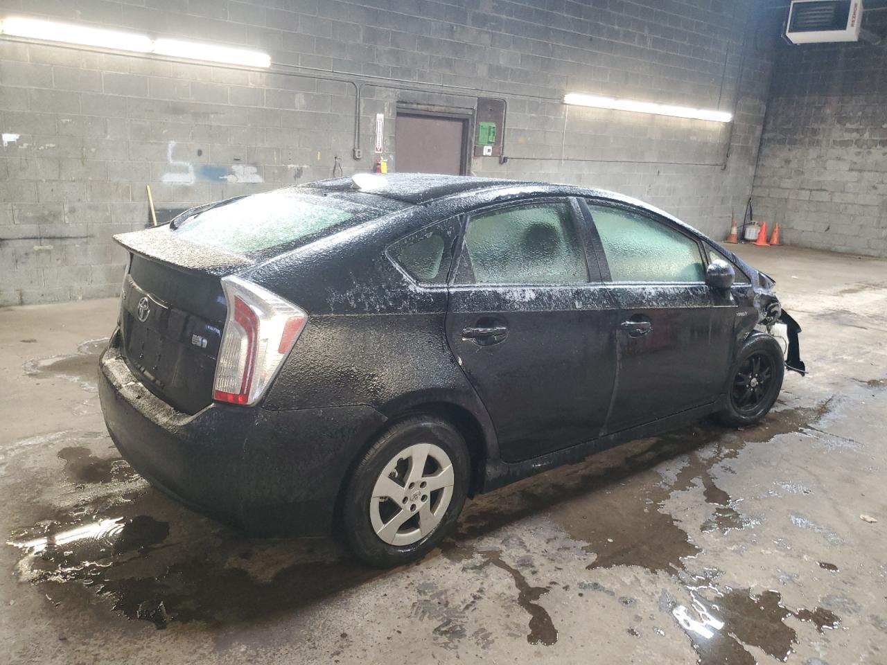 2013 TOYOTA PRIUS - Image 3