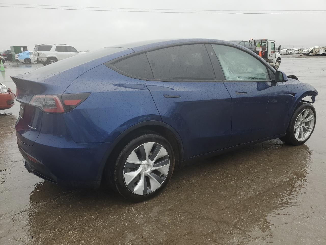 2023 TESLA MODEL Y - Фото 3