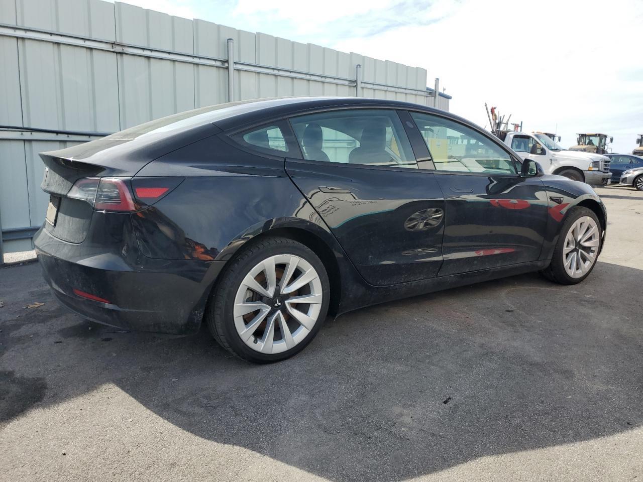 2023 TESLA MODEL 3 - Фото 3