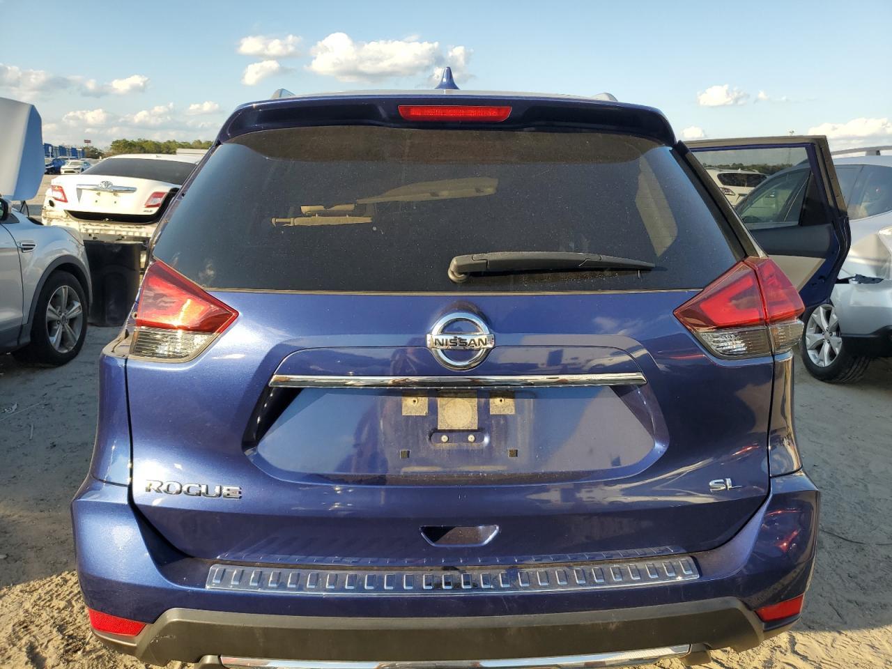 2017 NISSAN ROGUE S - Image 6