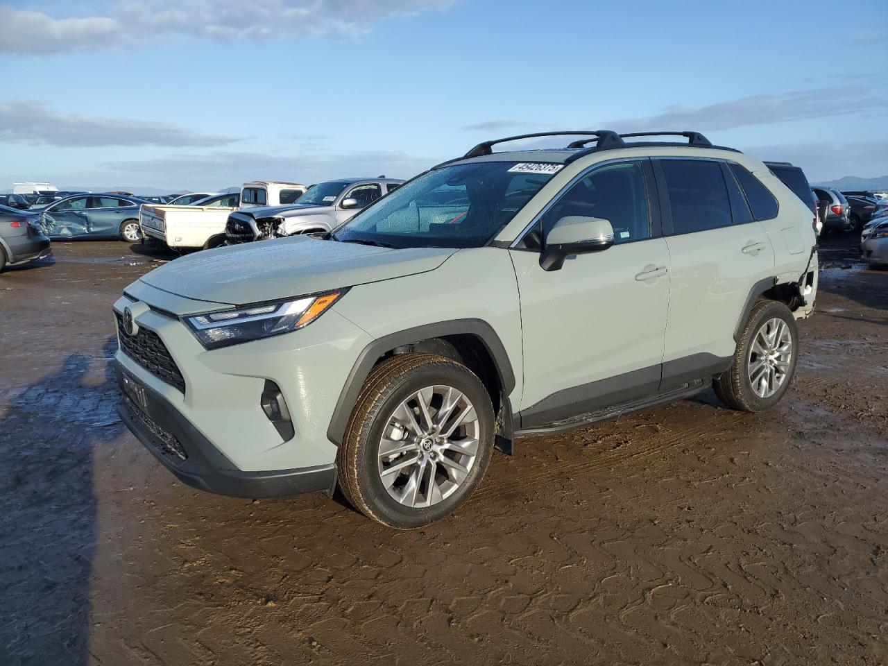 2022 TOYOTA RAV4 XLE P