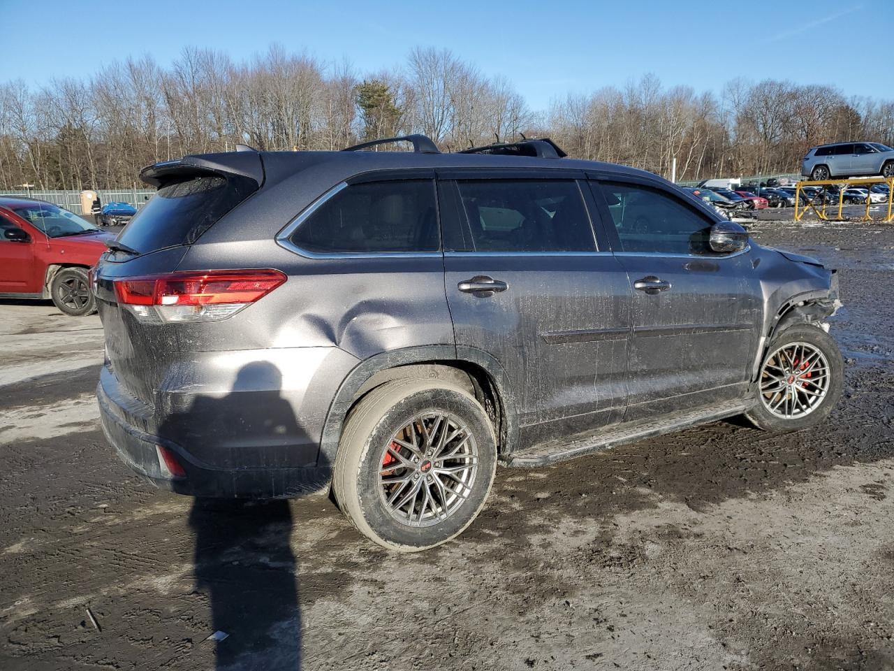 2018 TOYOTA HIGHLANDER - Image 3