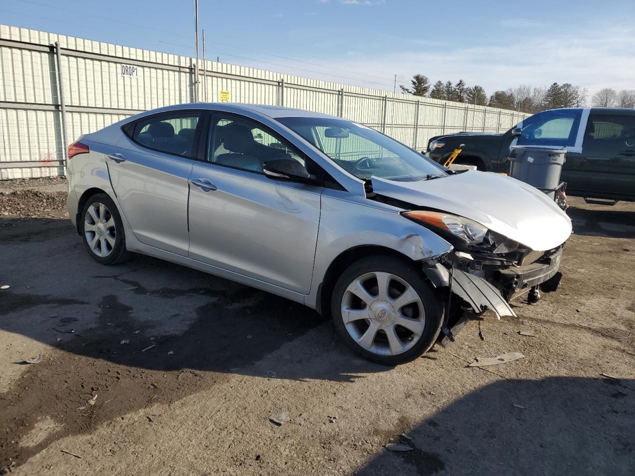 2013 HYUNDAI ELANTRA GL - Image 4