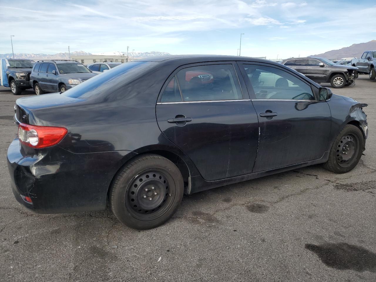 2013 TOYOTA COROLLA BA - Фото 3
