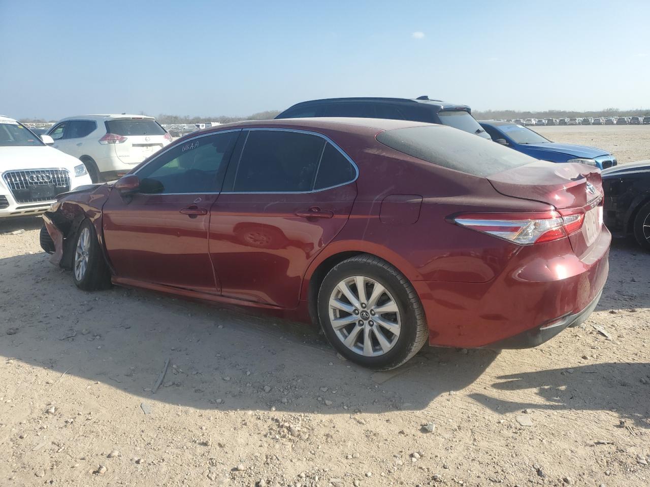 2018 TOYOTA CAMRY L - Фото 2