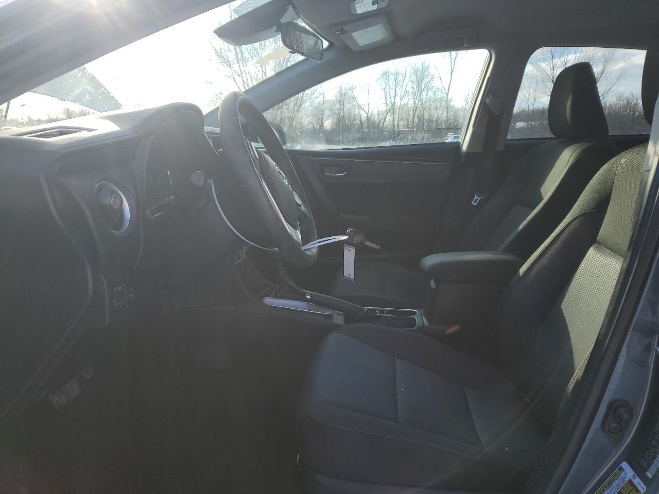 2018 TOYOTA COROLLA L - Фото 7