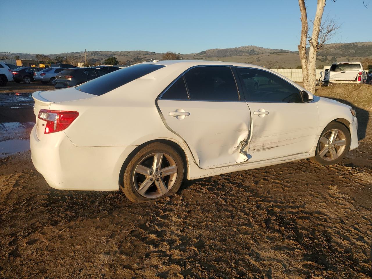 2014 TOYOTA CAMRY L - Фото 3
