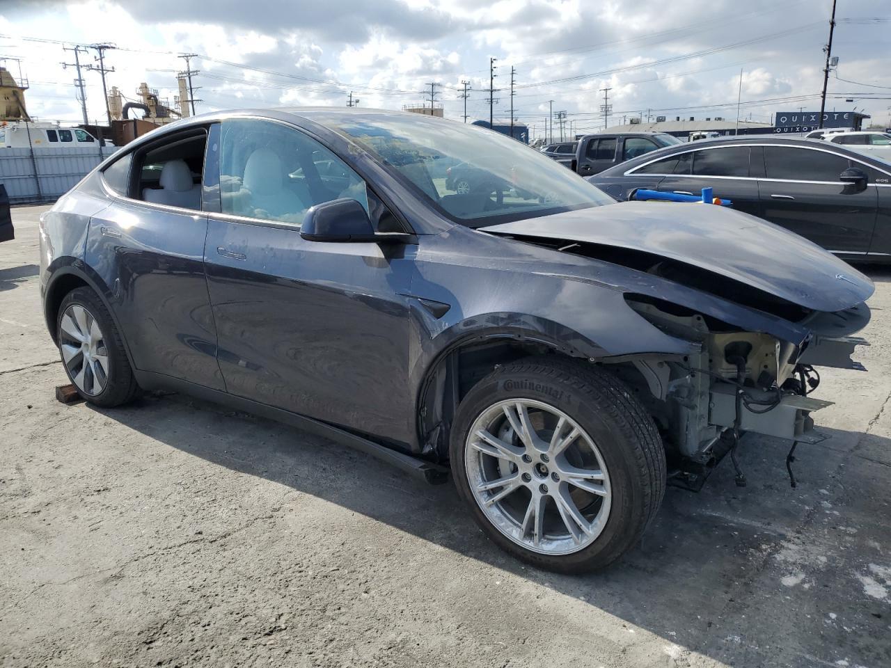 2024 TESLA MODEL Y - Image 4
