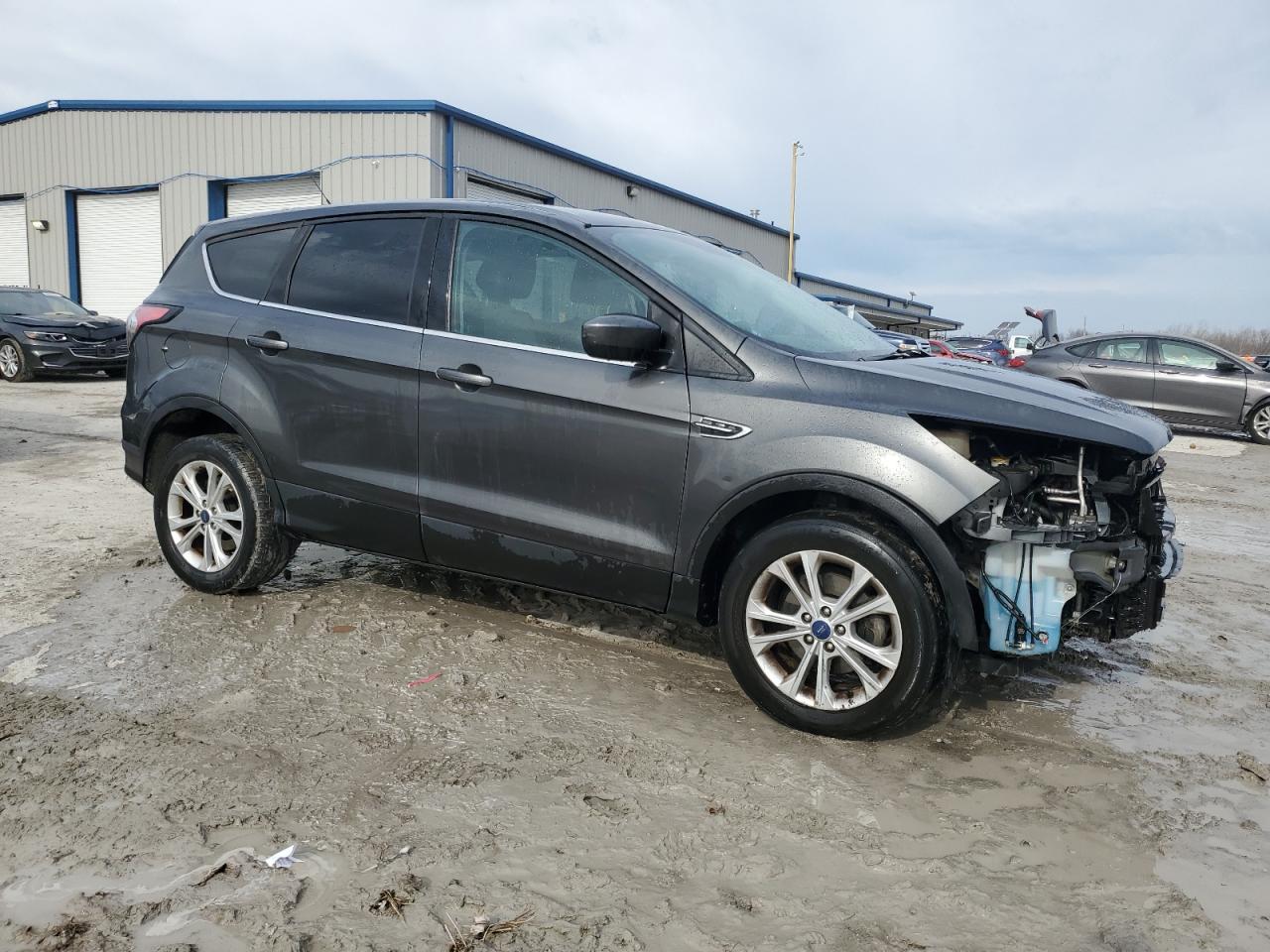2017 FORD ESCAPE SE - Image 4