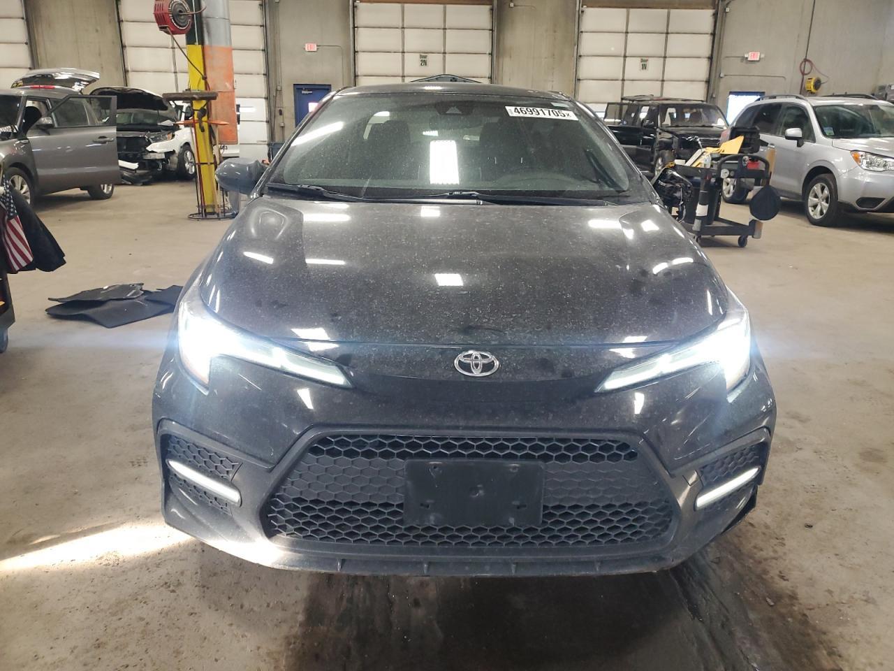 2020 TOYOTA COROLLA SE - Фото 5