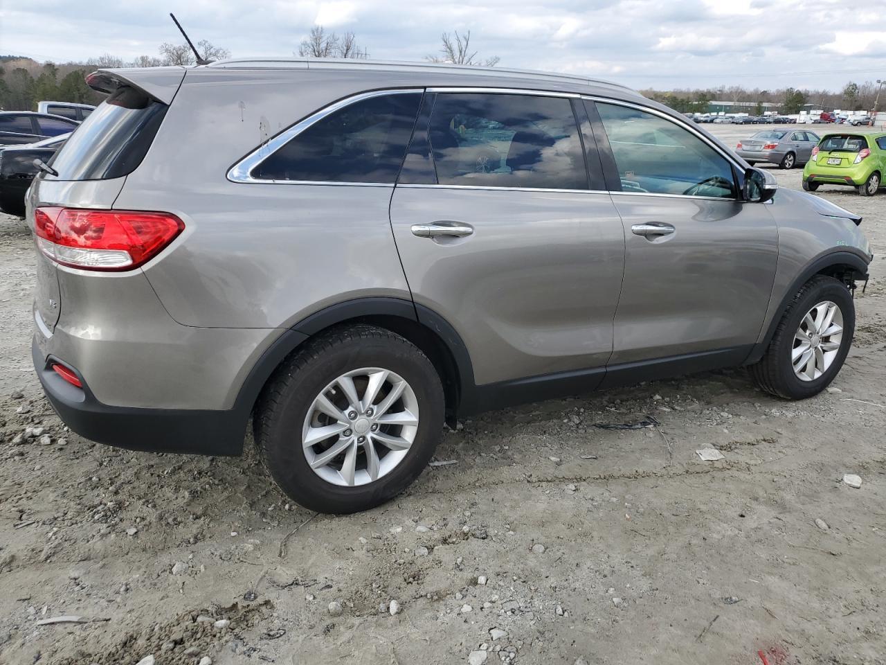 2017 KIA SORENTO LX - Image 3