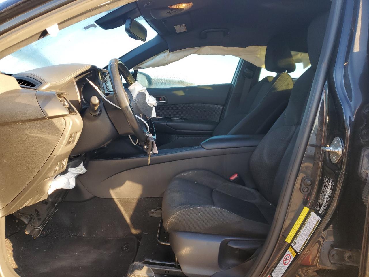 2018 TOYOTA C-HR XLE - Image 7