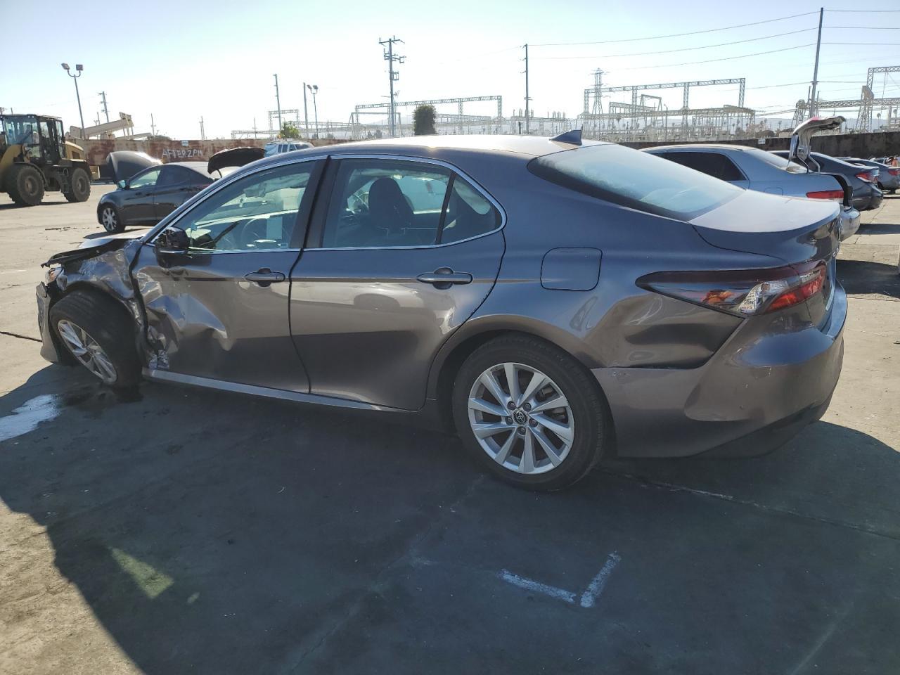 2023 TOYOTA CAMRY LE - Image 2