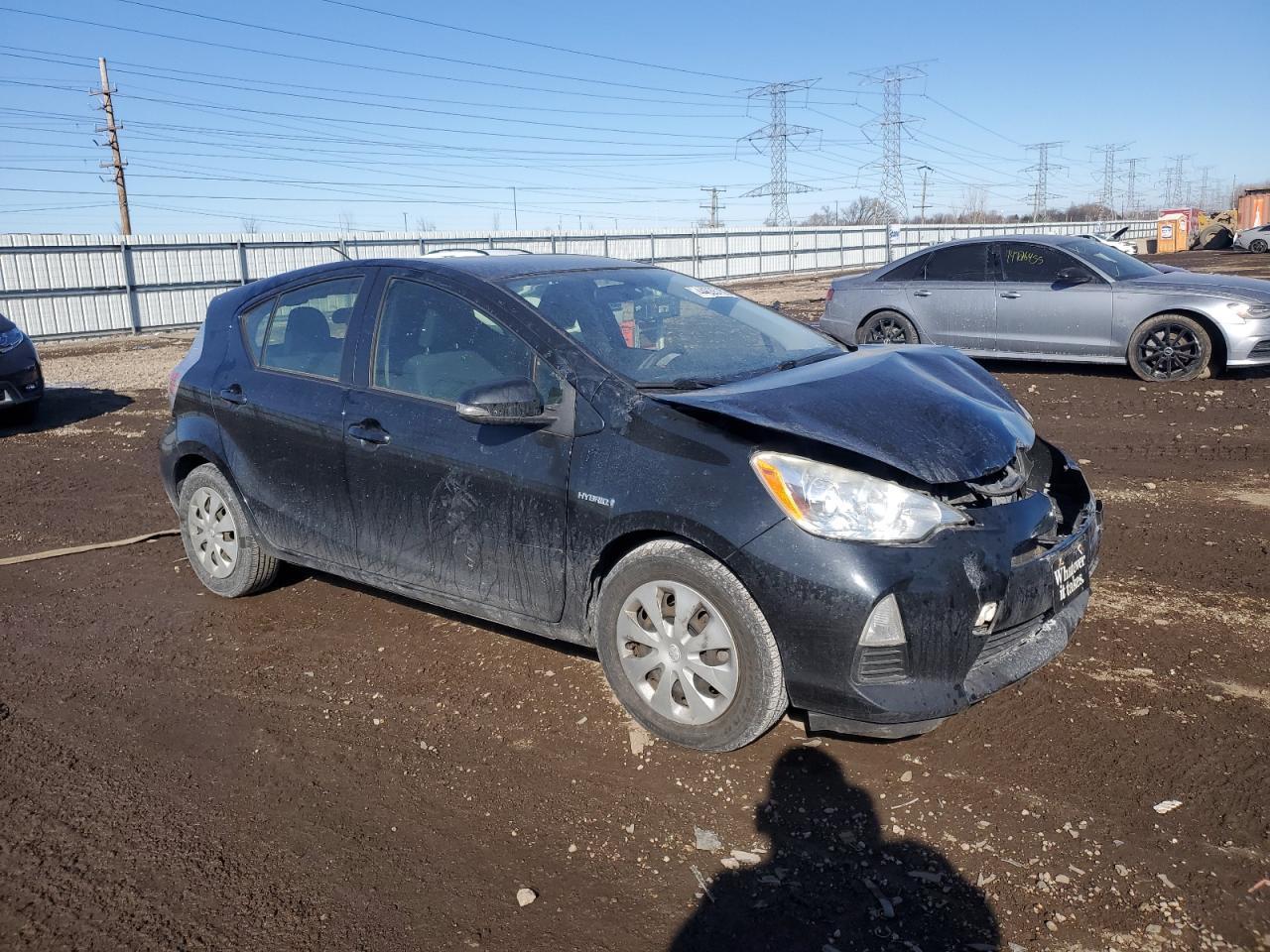 2013 TOYOTA PRIUS C - Фото 4