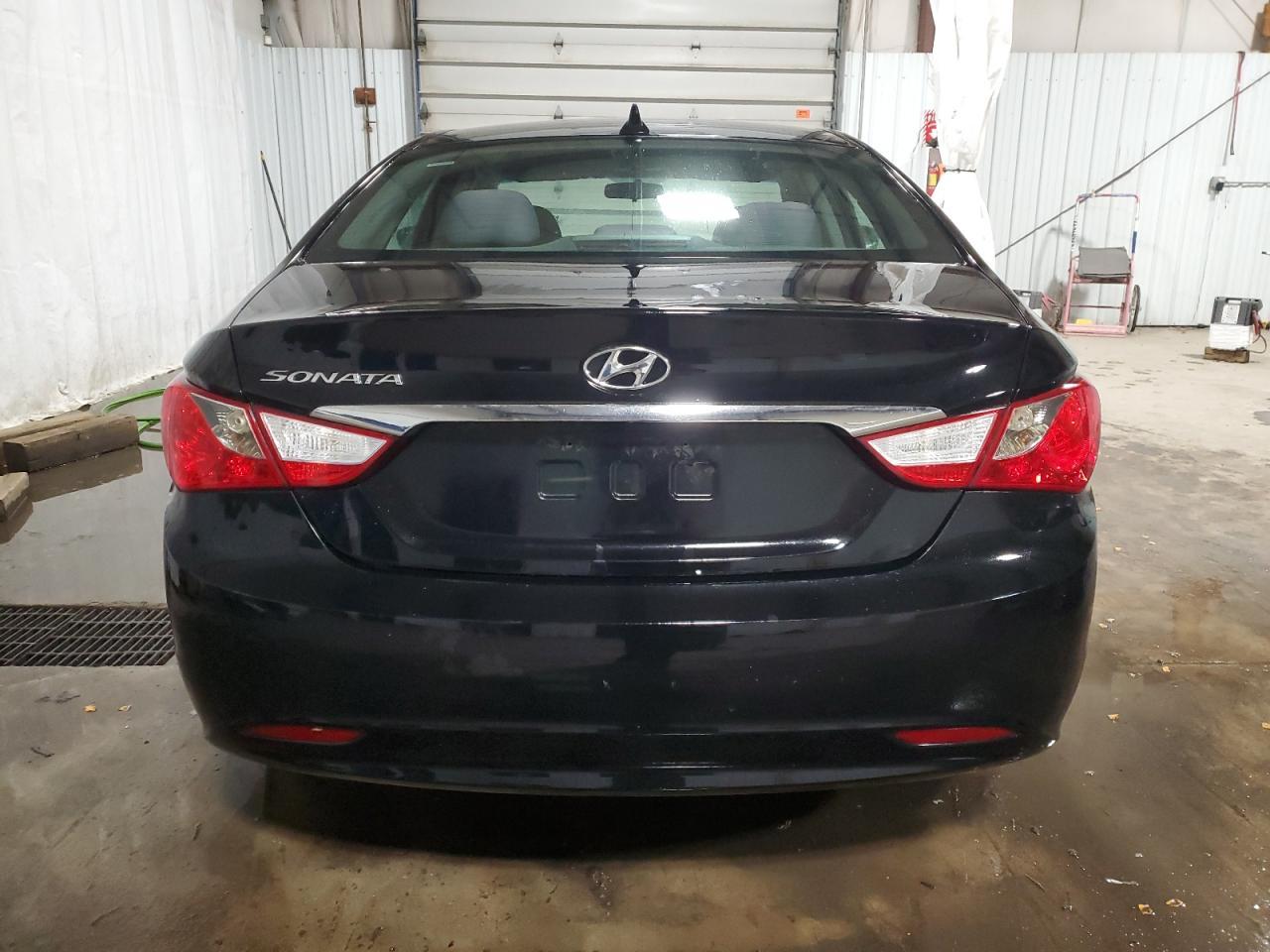 2011 HYUNDAI SONATA GLS - Image 6