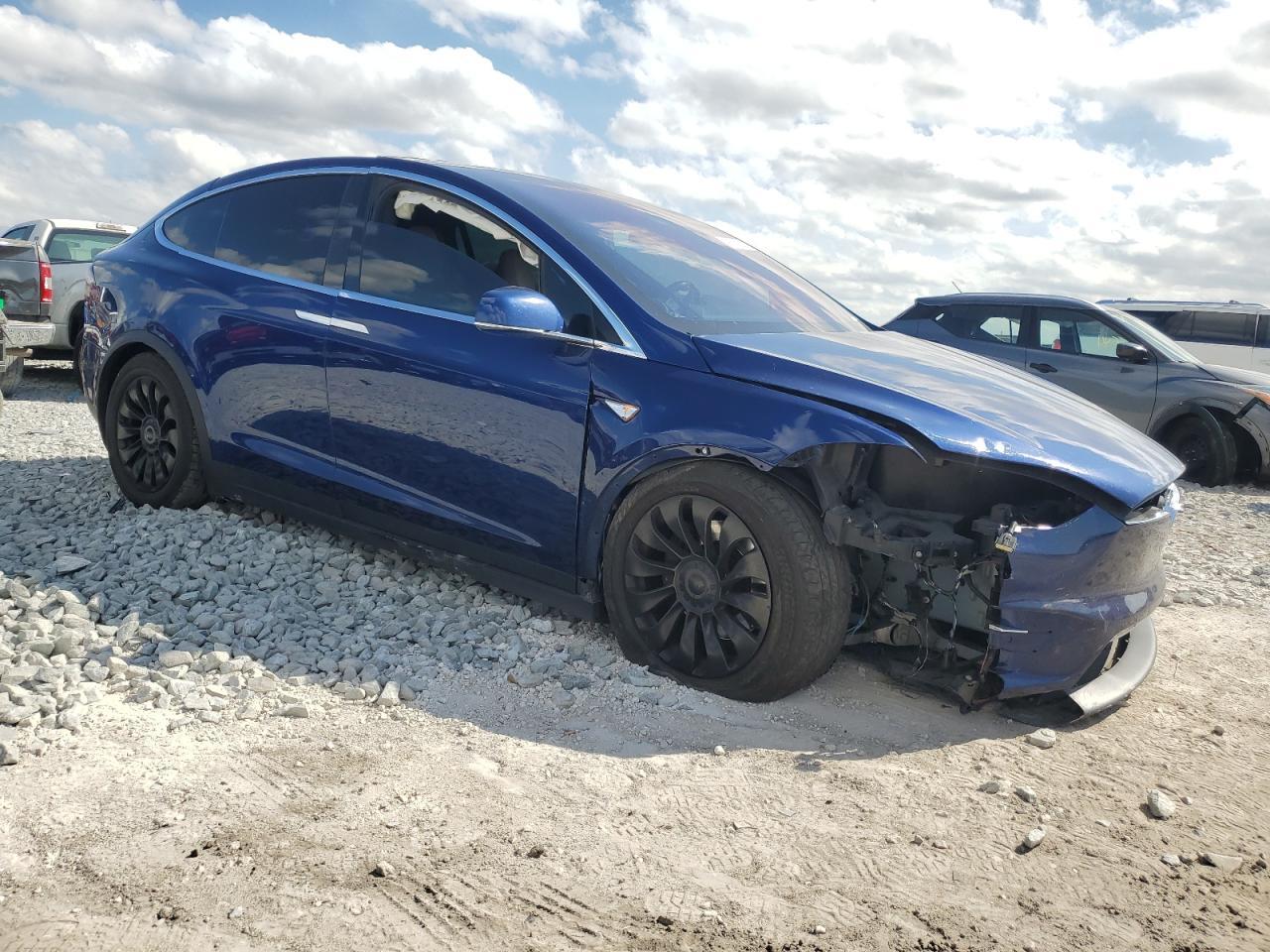 2016 TESLA MODEL X - Фото 4