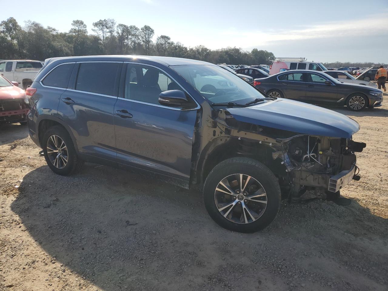 2018 TOYOTA HIGHLANDER - Image 4