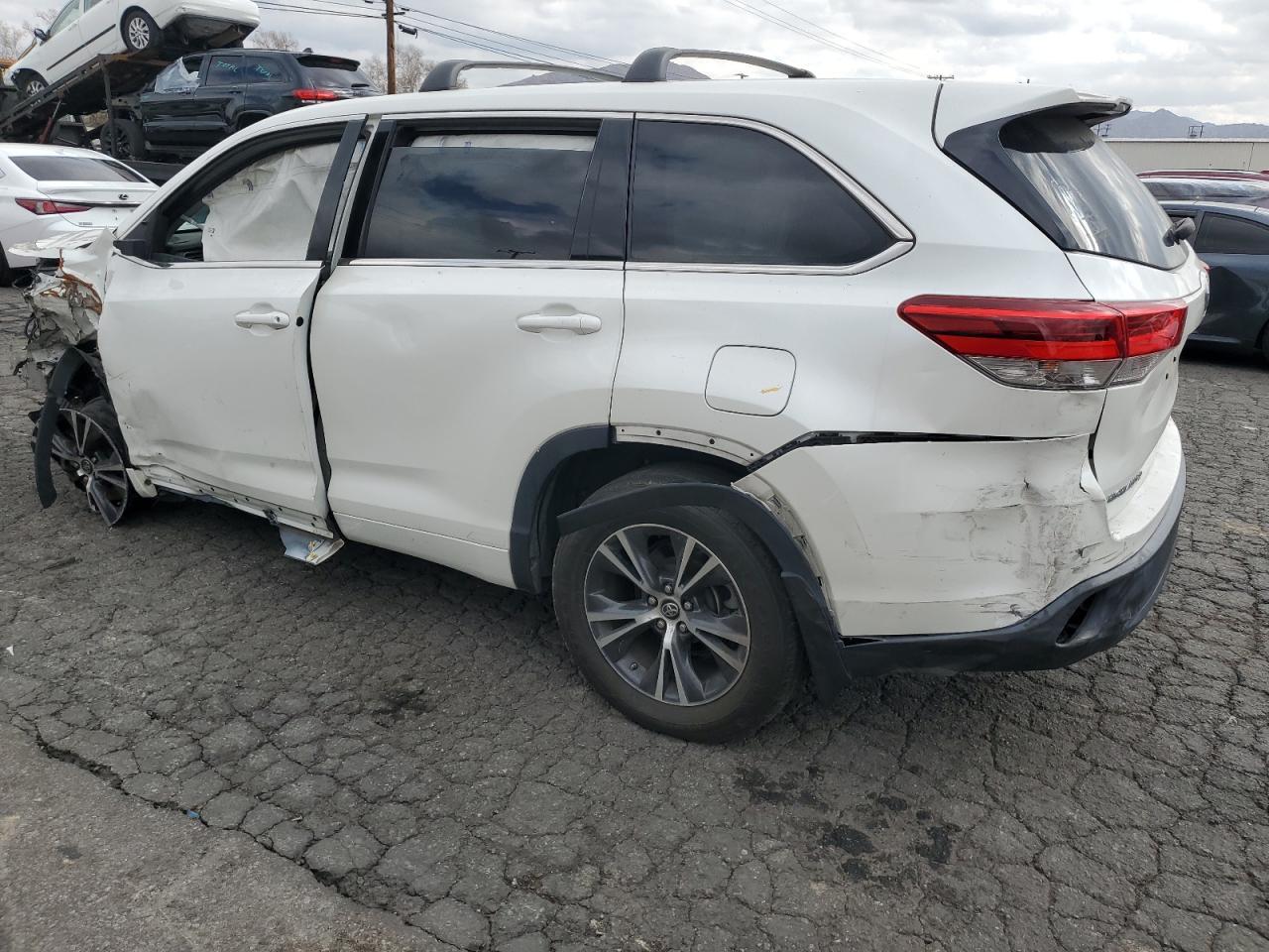 2018 TOYOTA HIGHLANDER - Фото 2
