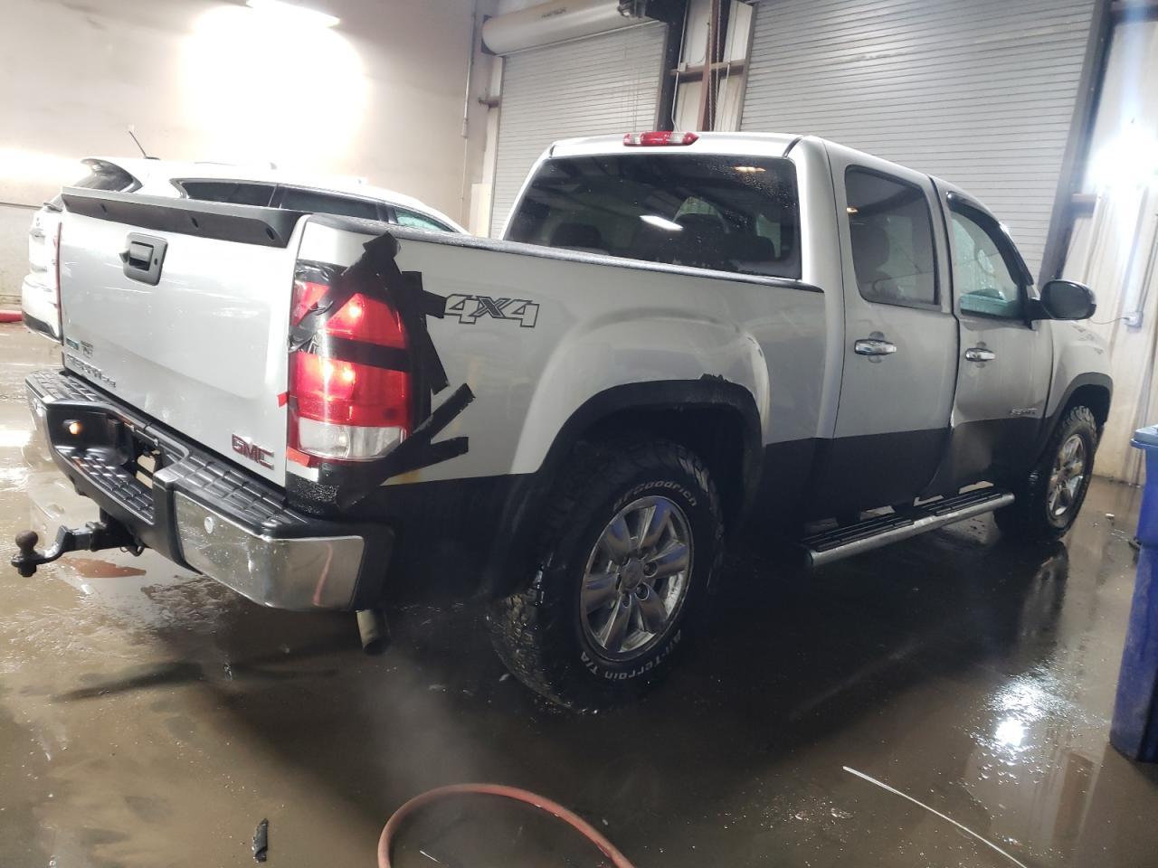 2011 GMC SIERRA K15 - Фото 3