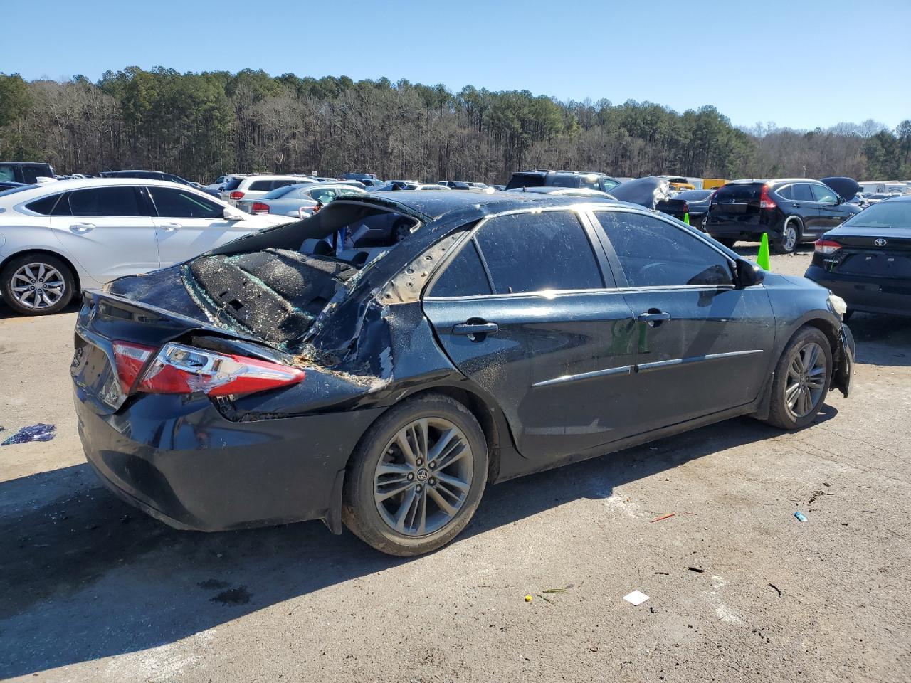 2015 TOYOTA CAMRY LE - Фото 3