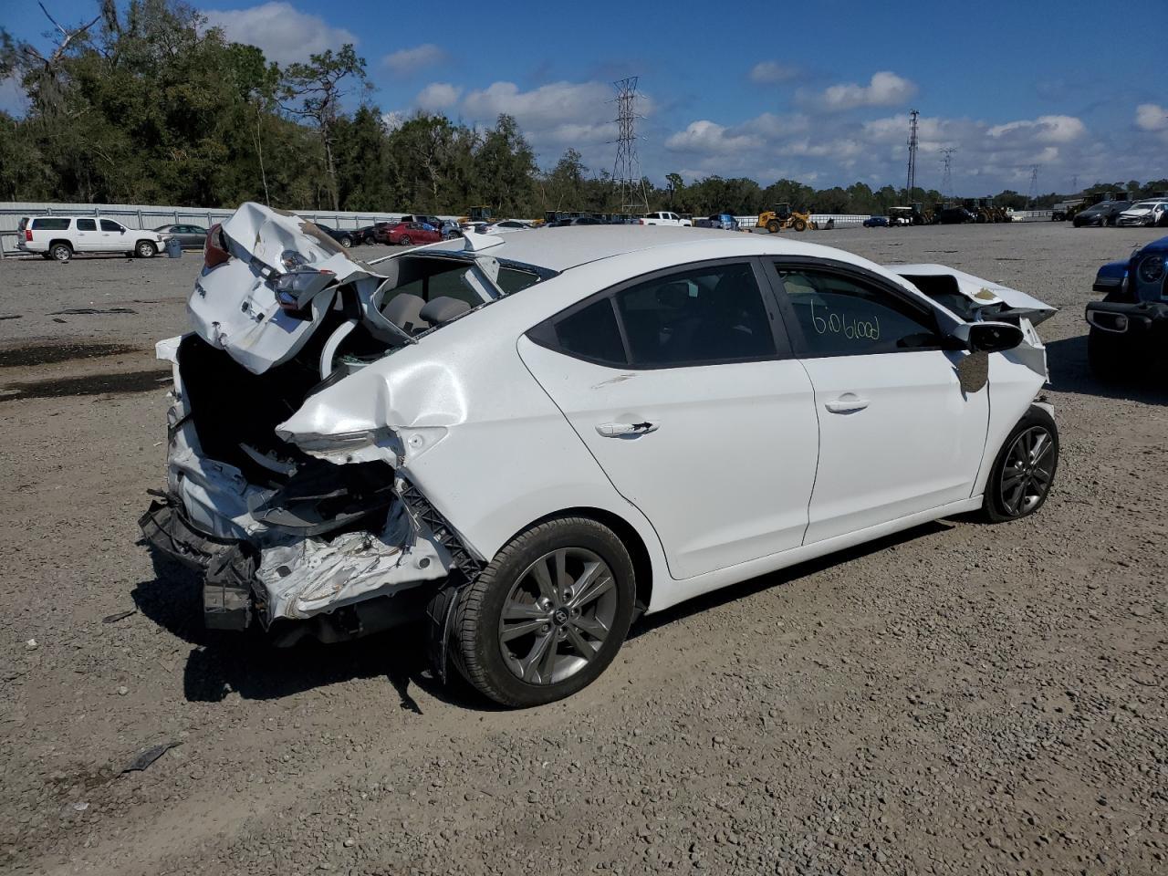 2017 HYUNDAI ELANTRA SE - Image 3