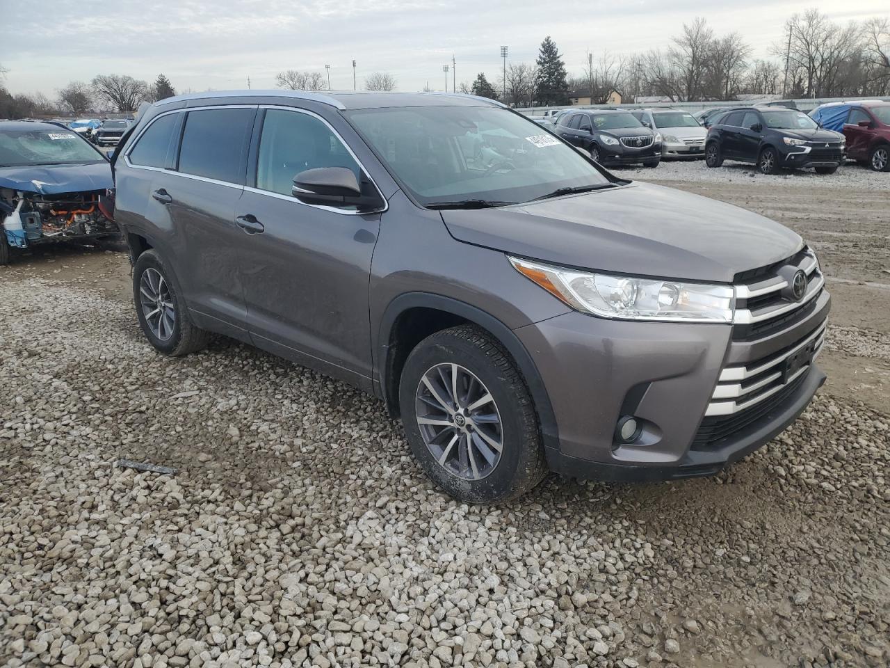 2018 TOYOTA HIGHLANDER - Фото 4