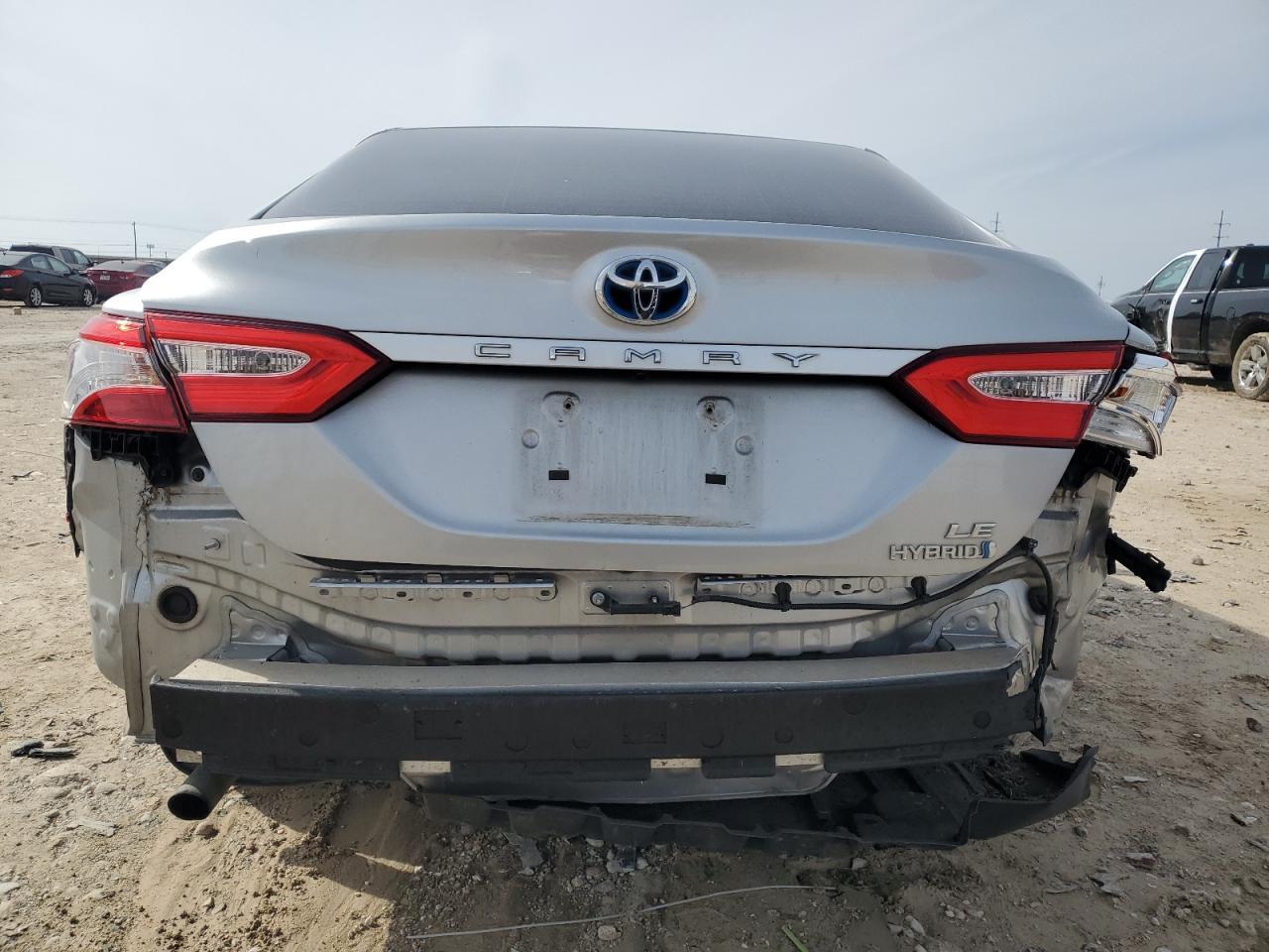 2018 TOYOTA CAMRY LE - Image 6