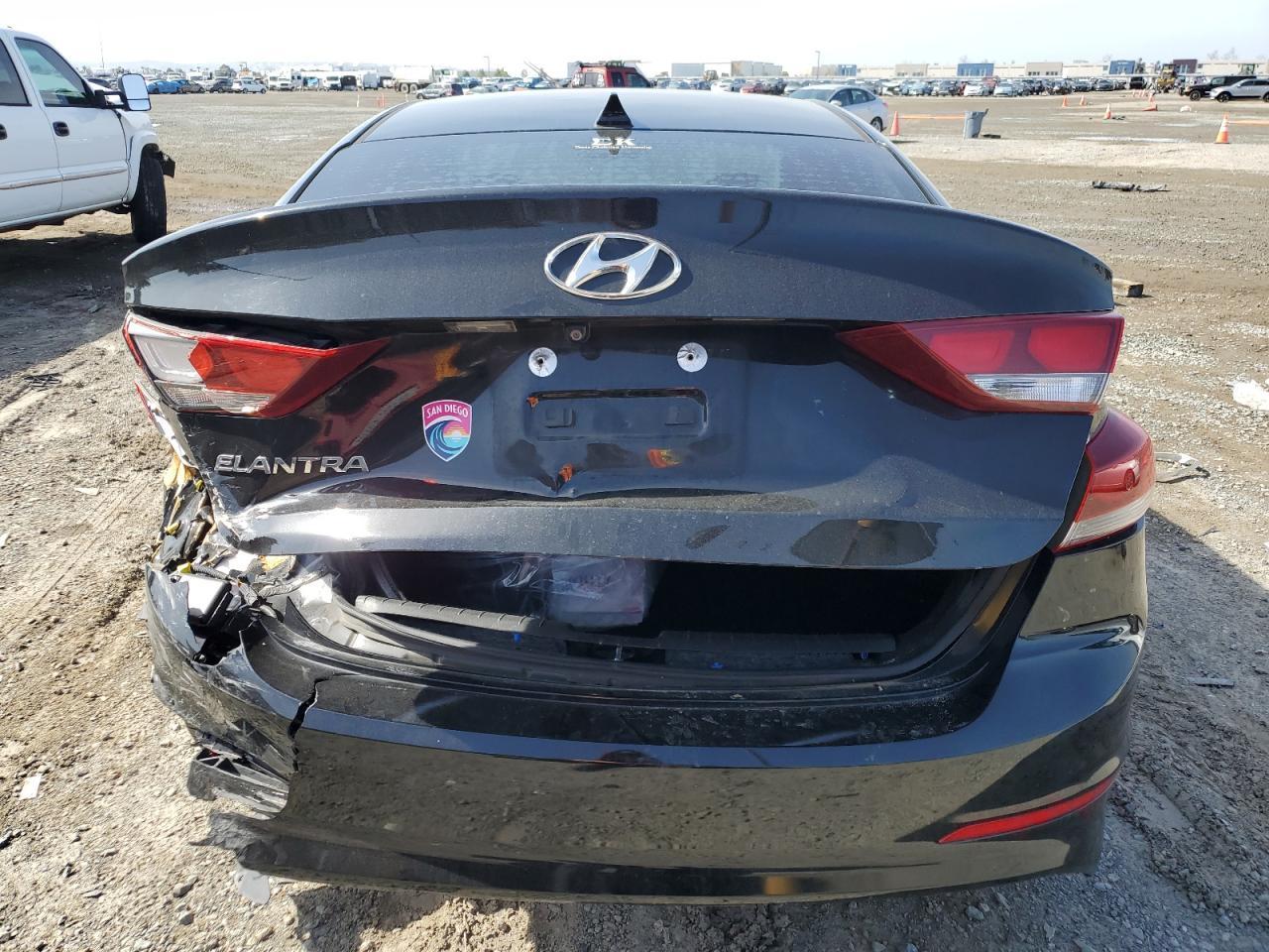 2017 HYUNDAI ELANTRA SE - Image 6