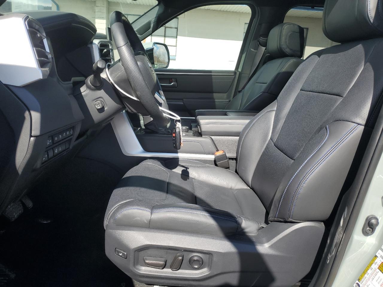 2024 TOYOTA SEQUOIA SR - Image 7