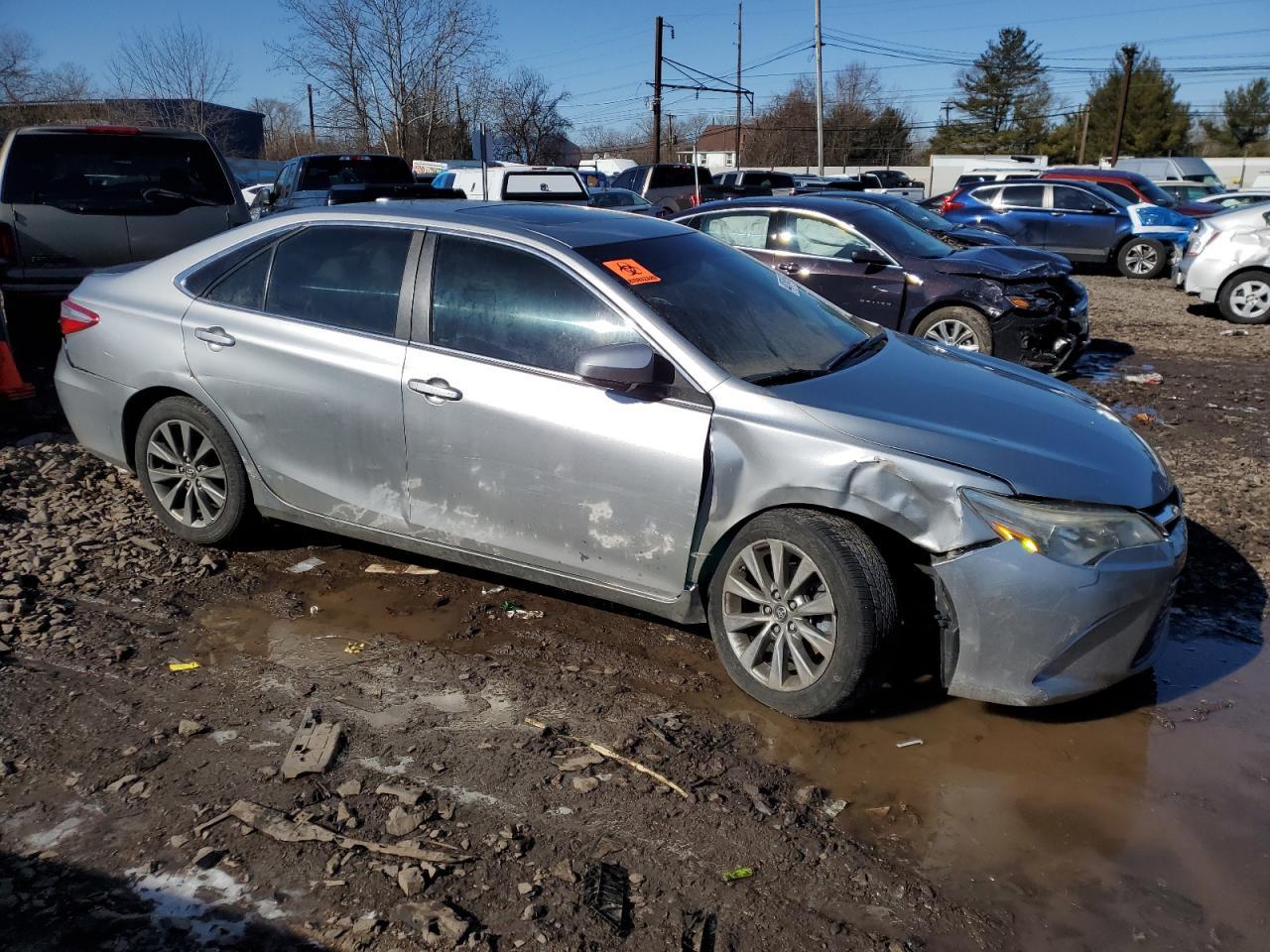 2017 TOYOTA CAMRY LE - Фото 4