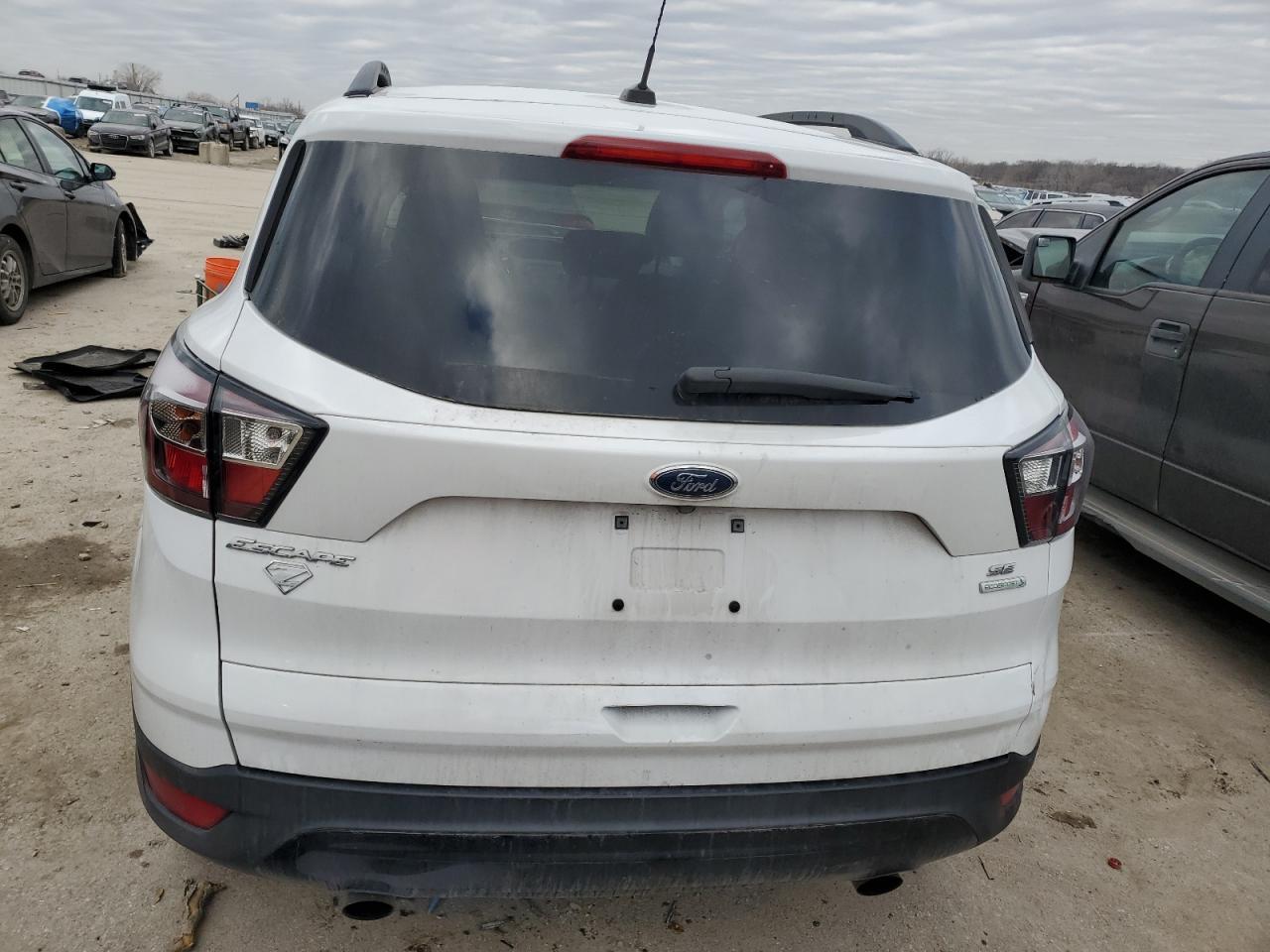 2017 FORD ESCAPE SE - Image 6