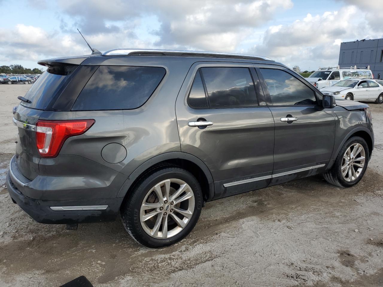 2018 FORD EXPLORER L - Фото 3