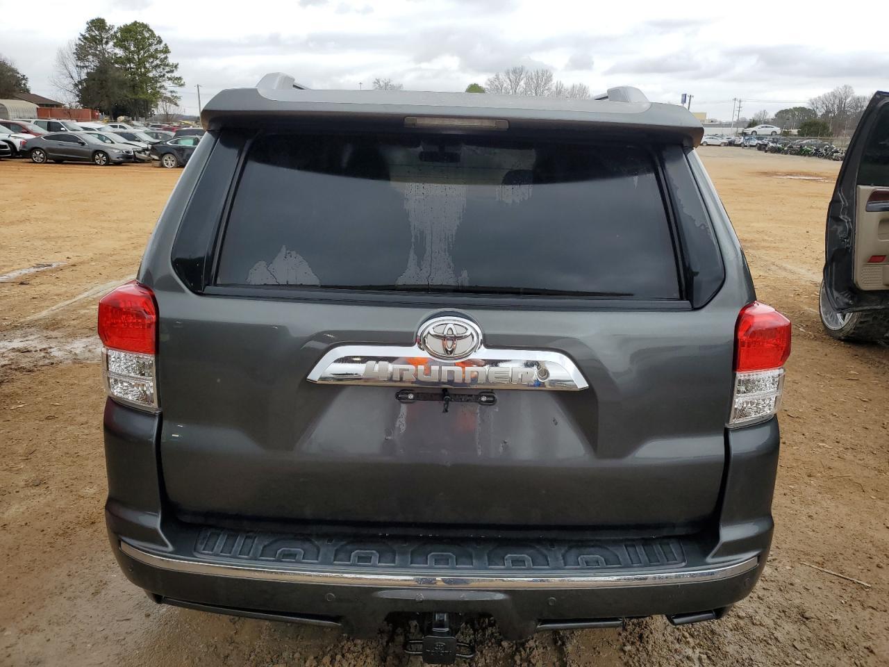 2011 TOYOTA 4RUNNER SR - Image 6