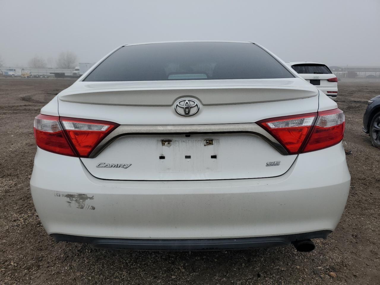 2017 TOYOTA CAMRY LE - Image 6