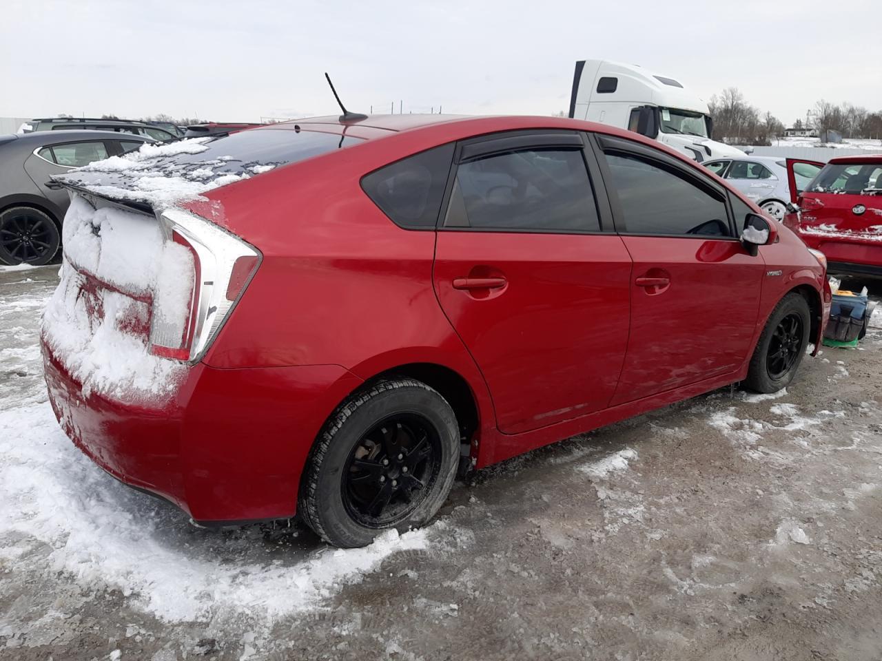 2015 TOYOTA PRIUS - Фото 3
