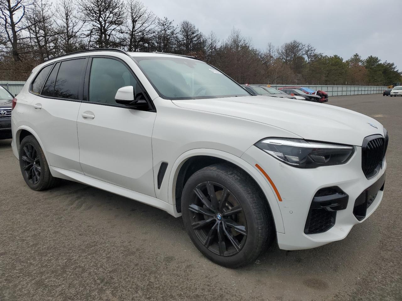 2022 BMW X5 XDRIVE4 - Image 4