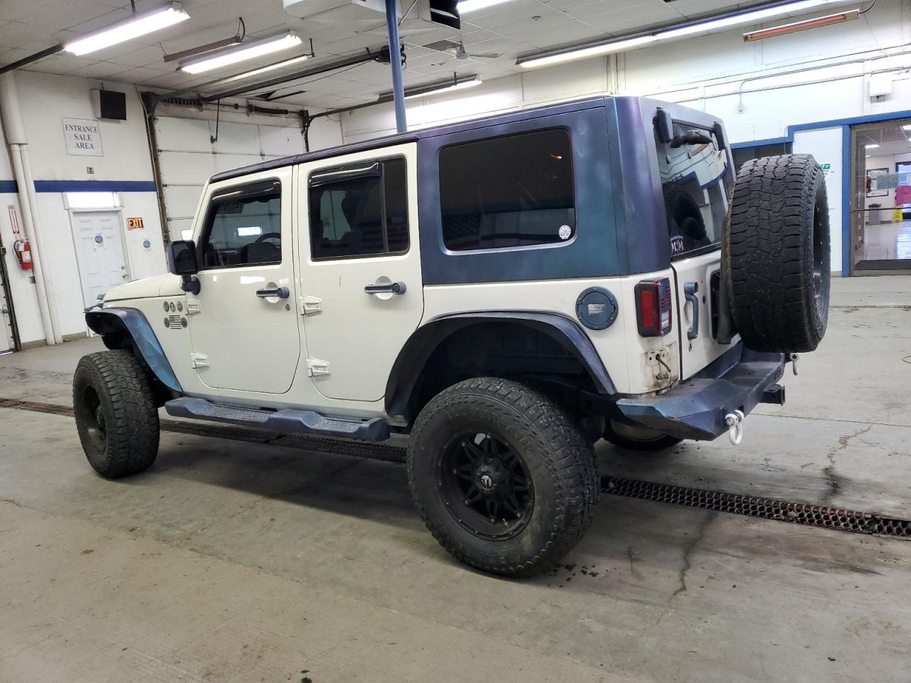 2010 JEEP WRANGLER U - Фото 2