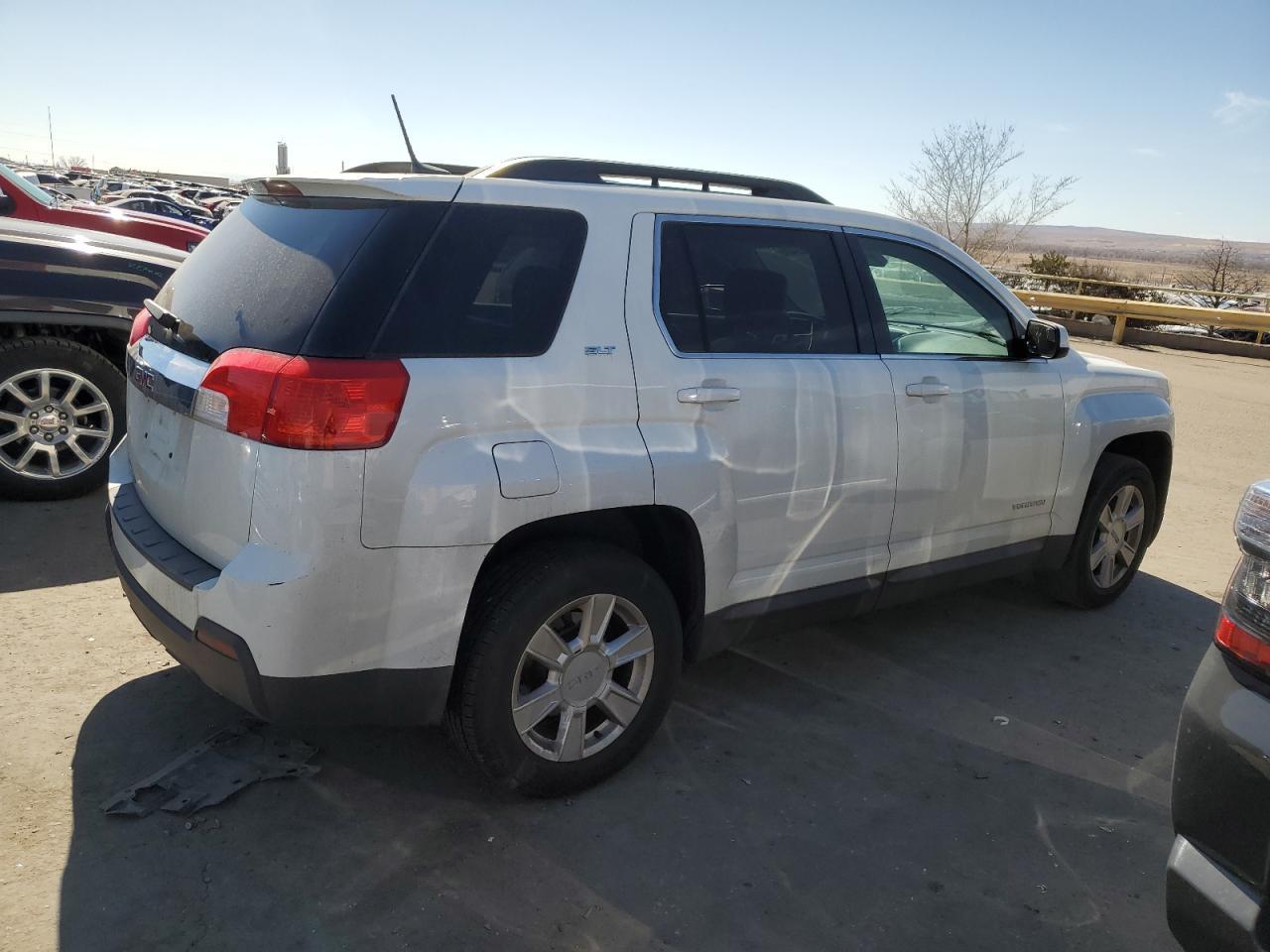 2013 GMC TERRAIN SL - Image 3