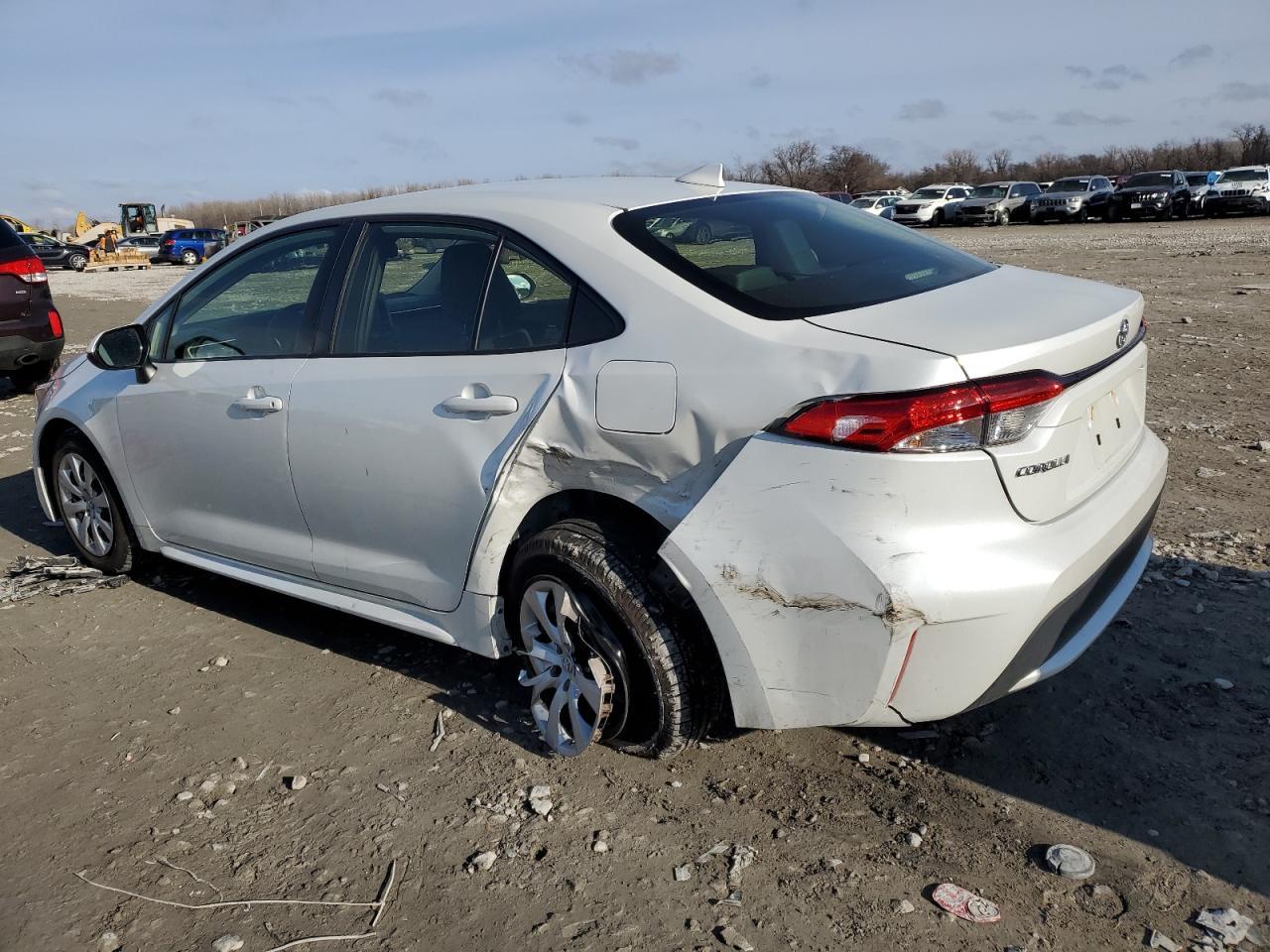 2022 TOYOTA COROLLA LE - Фото 2