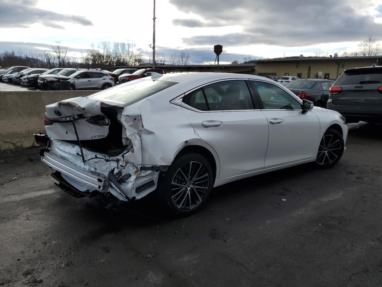 2024 LEXUS ES 350 BAS - Image 3