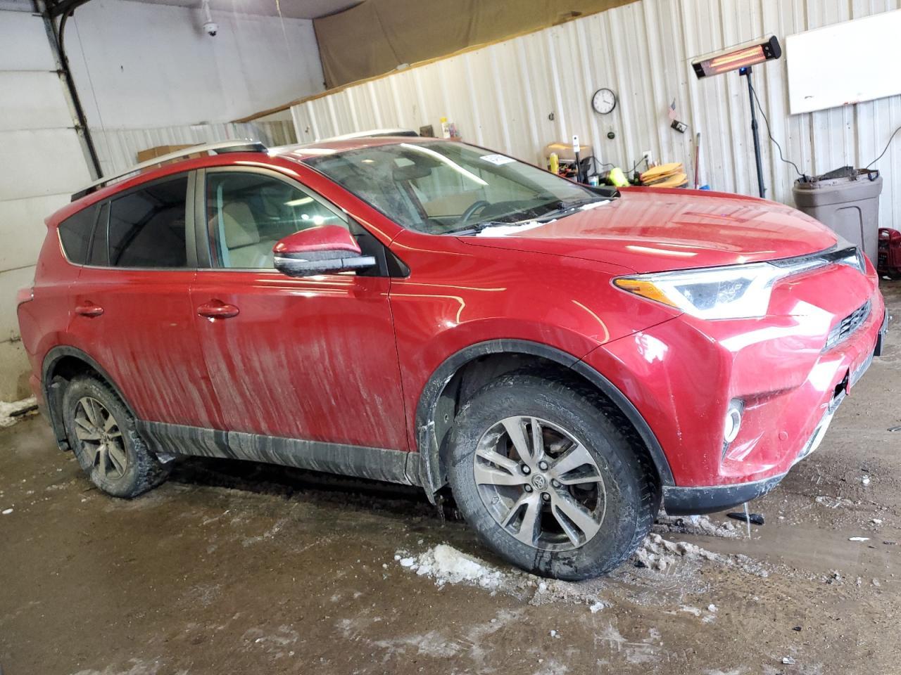 2016 TOYOTA RAV4 XLE - Фото 4