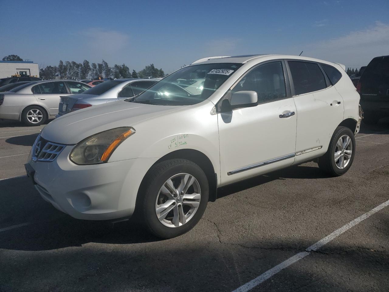2013 NISSAN ROGUE S