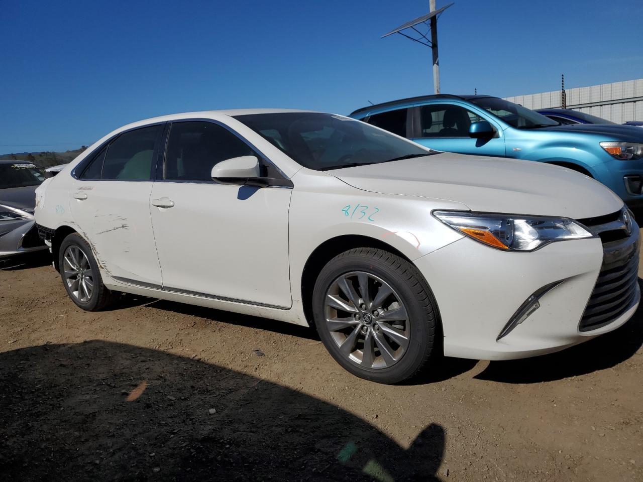 2017 TOYOTA CAMRY LE - Фото 4