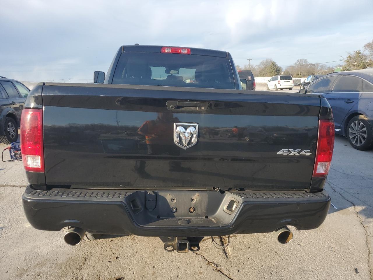 2014 RAM 1500 ST - Image 6