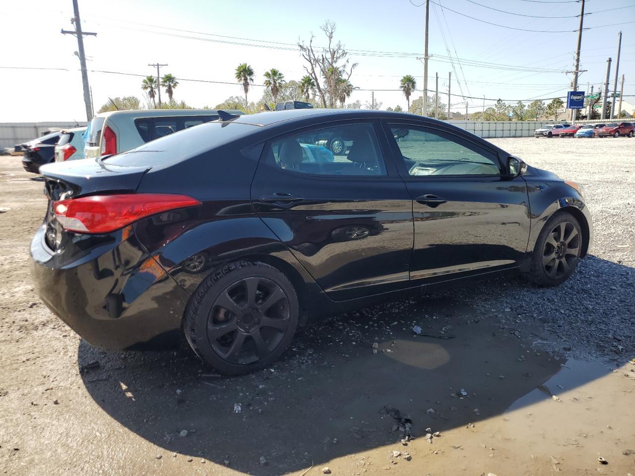 2013 HYUNDAI ELANTRA GL - Image 3