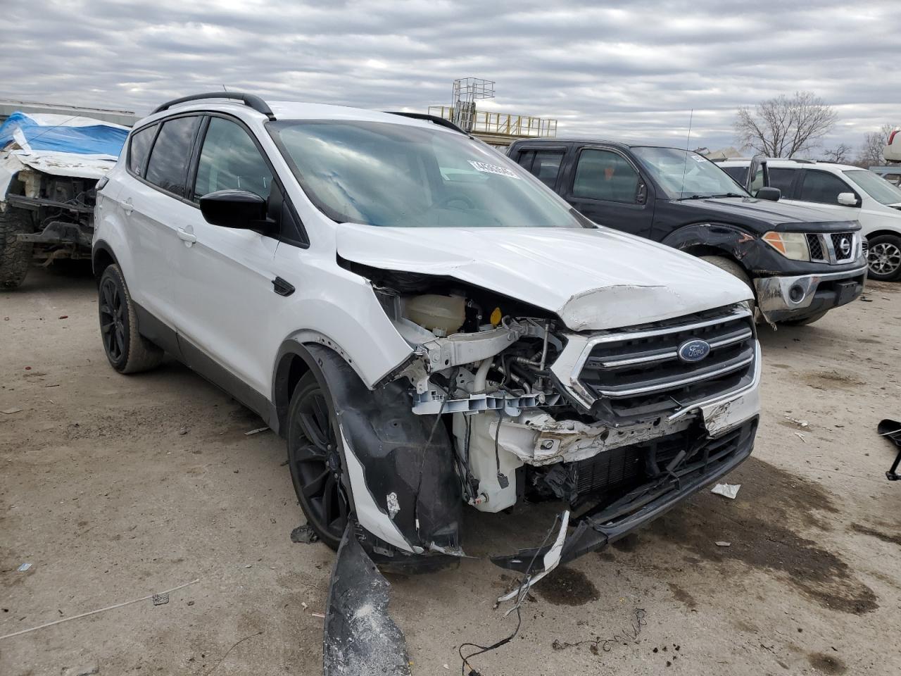 2017 FORD ESCAPE SE - Image 4